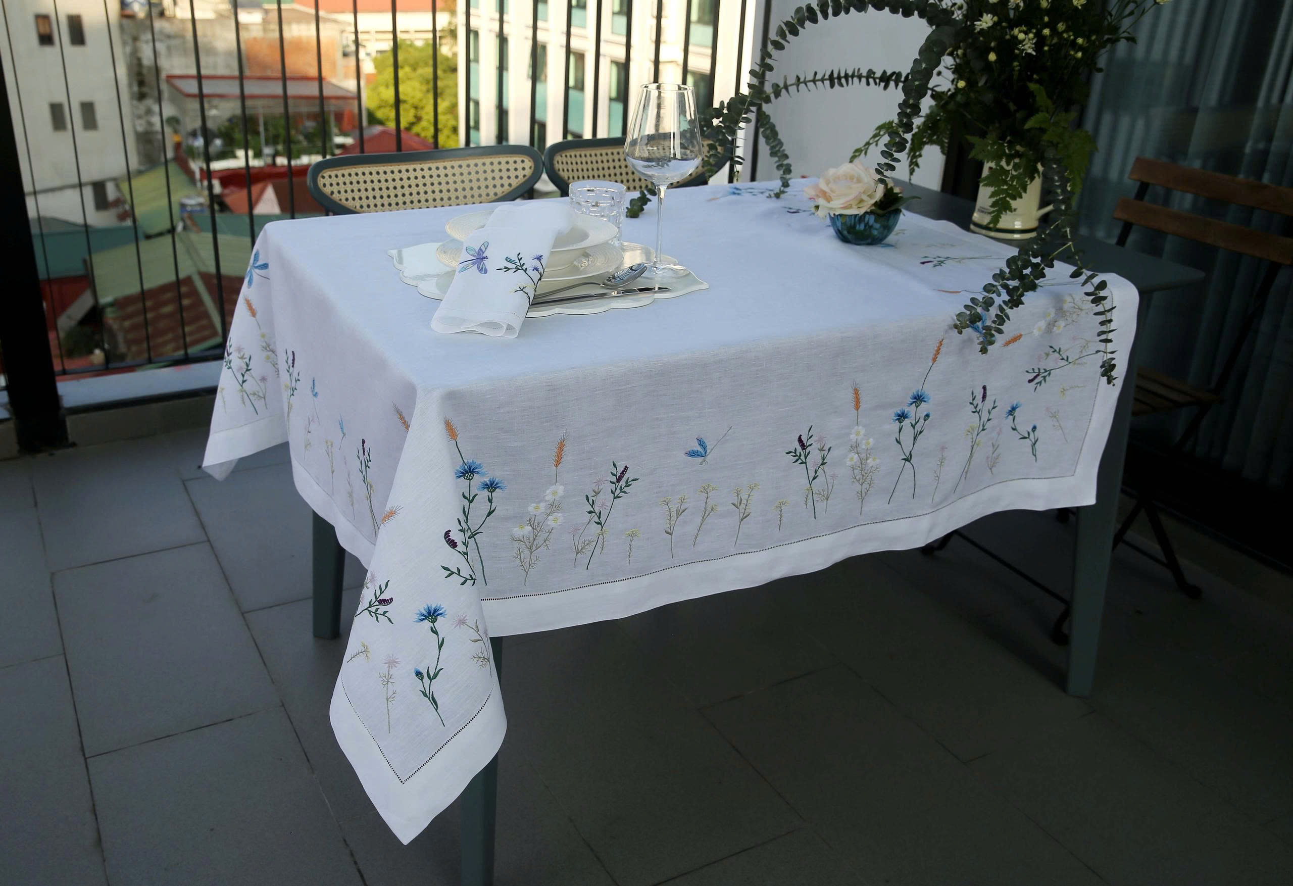 NAPKIN / COCKTAIL NAPKIN