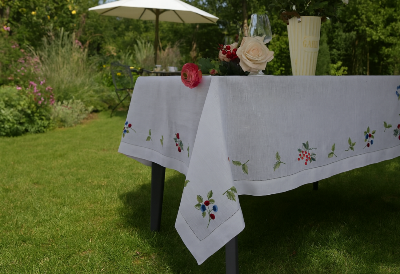 Blueberry & Fig Orchard Linen Table Cloth