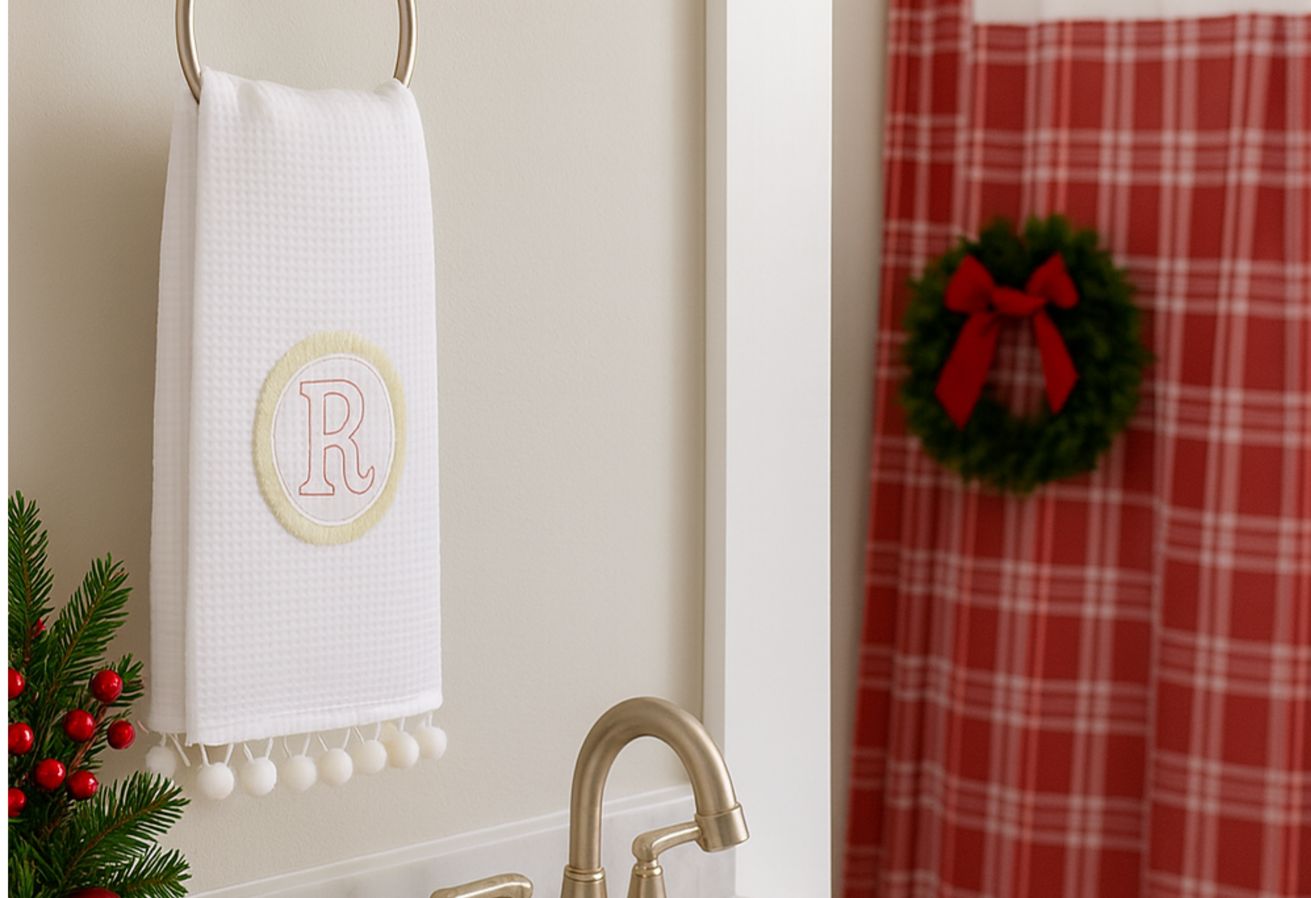 R Letter Microfiber Guest Towel