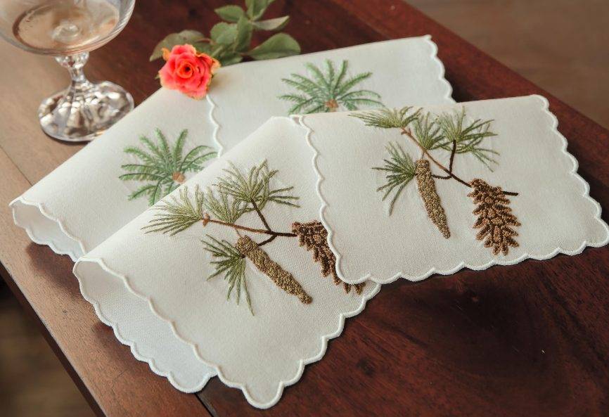 Pinecone Charm Linen Cocktail Napkin
